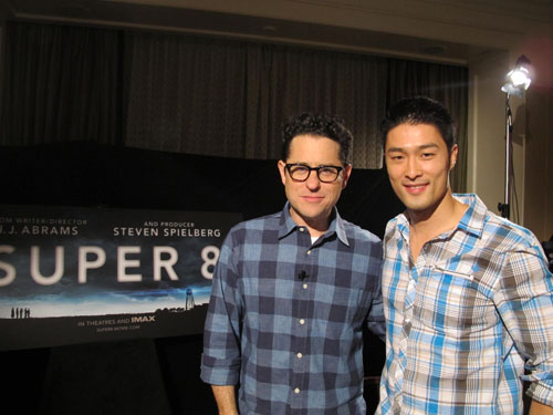 Johnny Trí Nguyễn hội ngộ đạo diễn J.J. Abrams